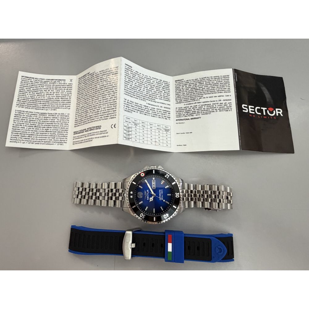 Orologio Uomo Sector Serie 230 Inter Edizione Limitata Automatico in Acciaio R3223161027 - Arena Gioielli